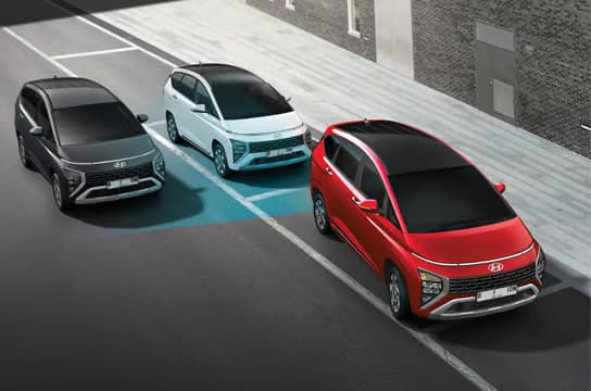 Blind-spot Collision-avoidance Assist (BCA - From parallel parking)*